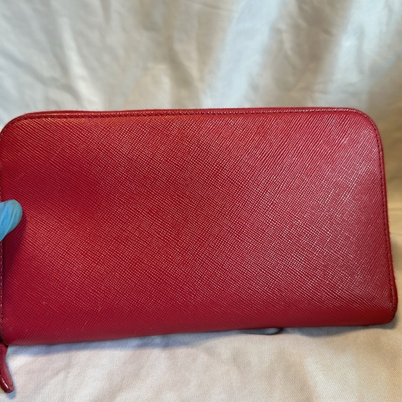 EUC: PRADA Fiery Red Large Saffiano Leather Wallet: - Picture 6 of 8